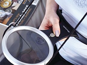 Lupa podświetlana 100mm/22mm powiększenie x2/x6