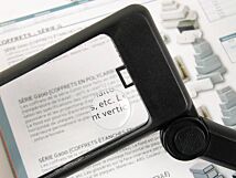 Lupa ręczna 50x95 2/6 dioptrii podświetlana